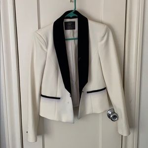White and black tuxedo jacket from Zara